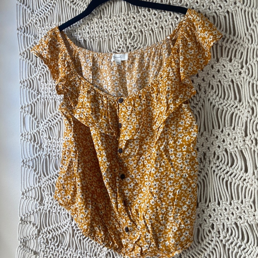 Becaal Daisy Floral Ruffled Off-Shoulder Top | Size Medium